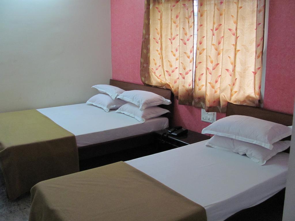 Hotel Vip Residency Tirupati Oda fotoğraf