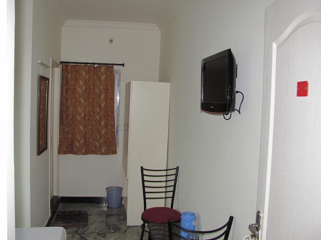 Hotel Vip Residency Tirupati Oda fotoğraf